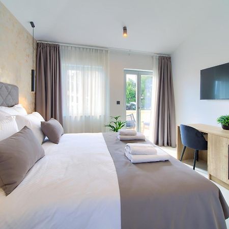 Portella Rooms Krk Town Exterior foto